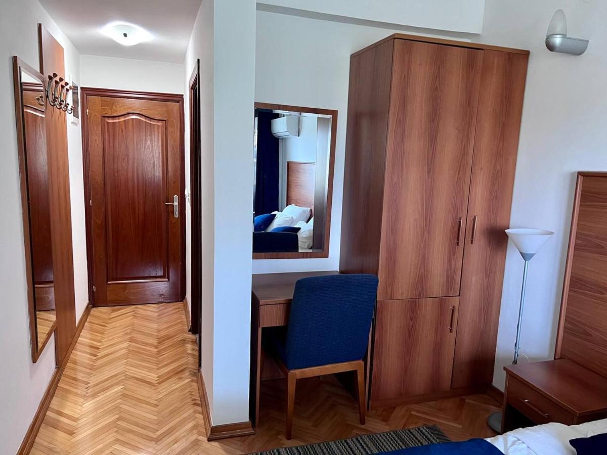 Hotel Ambasador Podgorica Exteriér fotografie