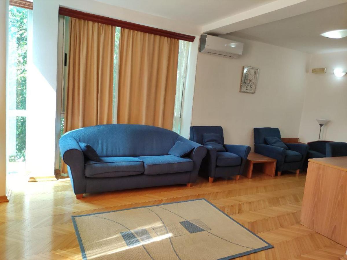 Hotel Ambasador Podgorica Exteriér fotografie