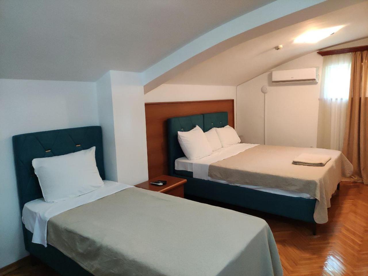 Hotel Ambasador Podgorica Exteriér fotografie