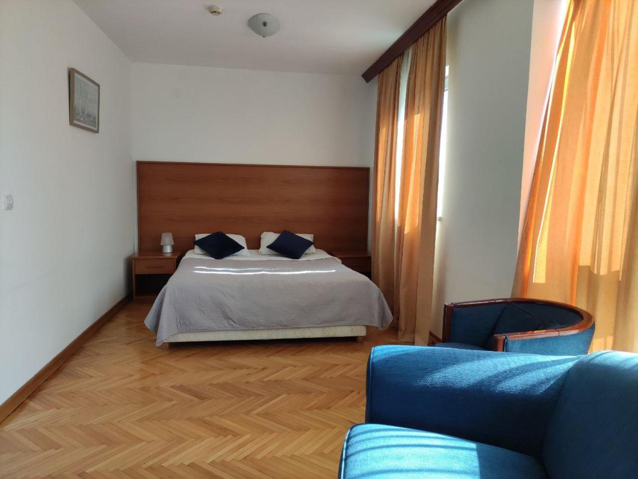 Hotel Ambasador Podgorica Exteriér fotografie